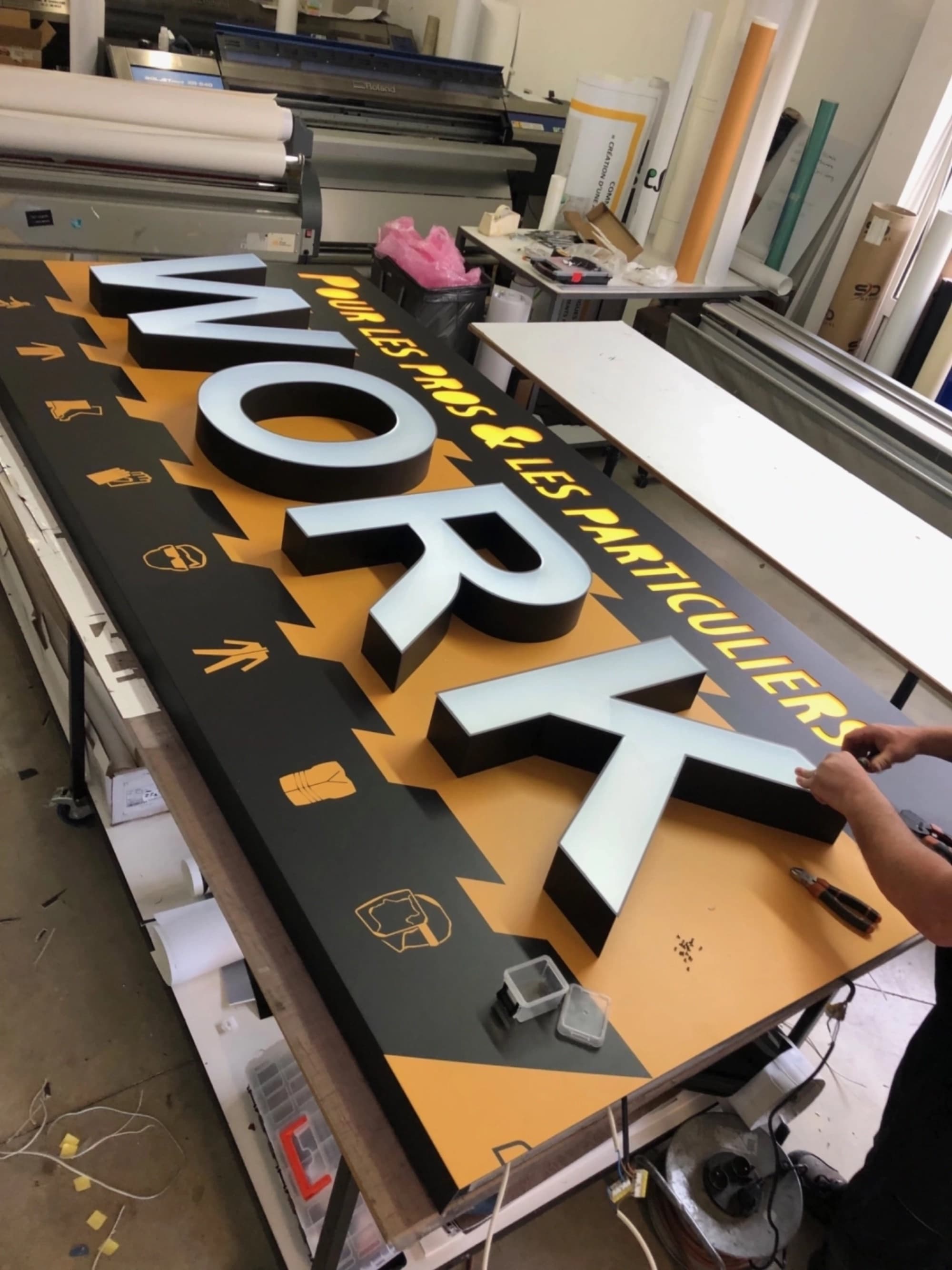 Enseignes lumineuses — Réalisation 3