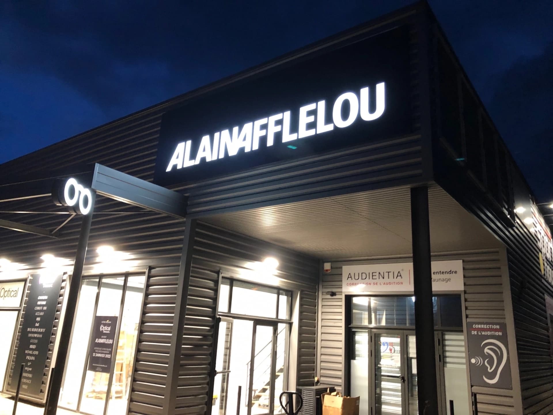 Enseignes lumineuses — Réalisation 7