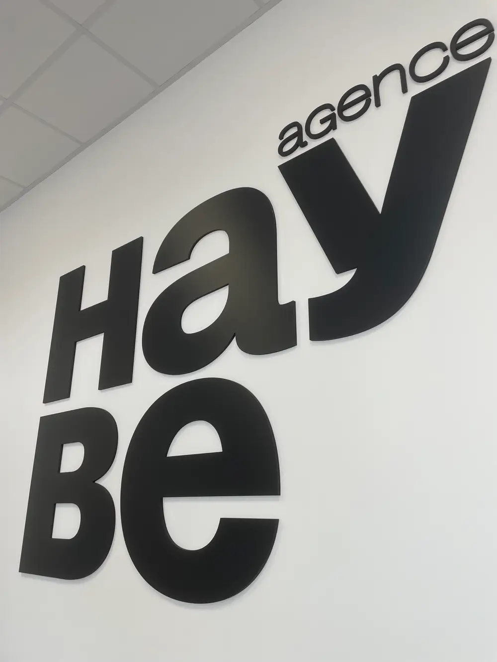 Enseigne HAYBE NIMES
