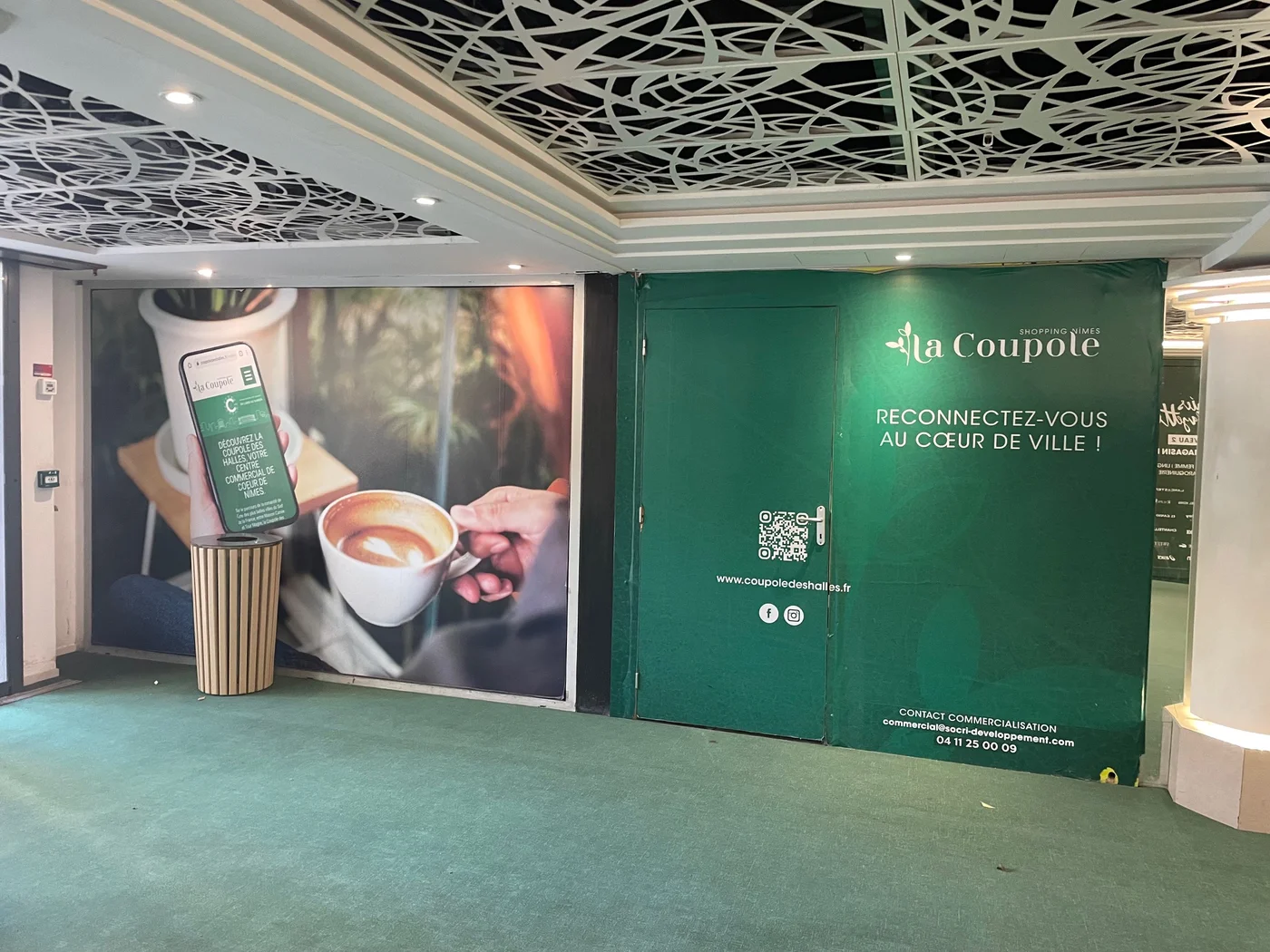 Palissade adhésive publicitaire La Coupole